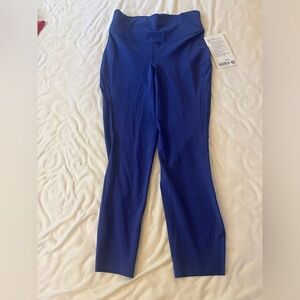 NWT lululemon size 6 crop leggings